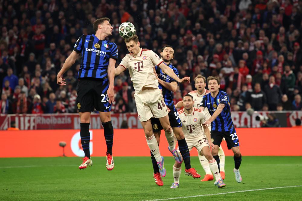 于中游位置 于中游位置